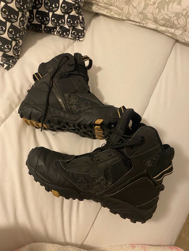 Botas de nieve negras