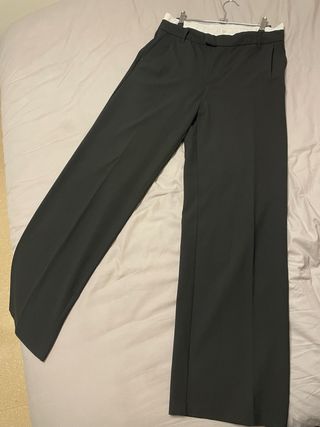 Pantalón de traje negro ancho