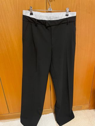 Pantalón de traje negro ancho