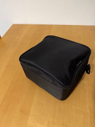 Bolsa térmica + tuppers + cubiertos