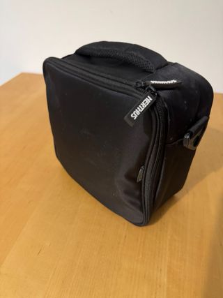 Bolsa térmica + tuppers + cubiertos