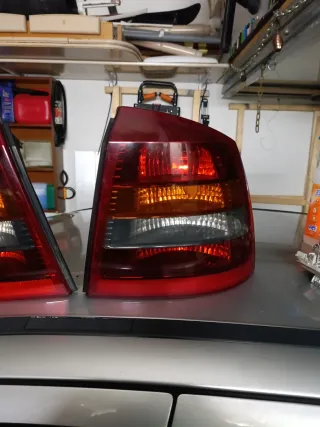 Tulipas Traseras Opel Astra G (Izquierda y Derecha