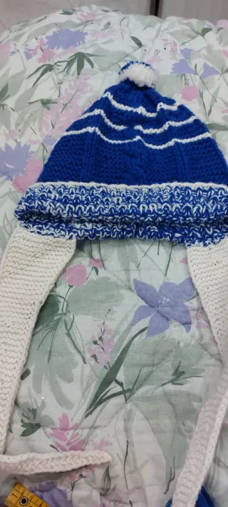 Cappello lana bimbo fatto a mano