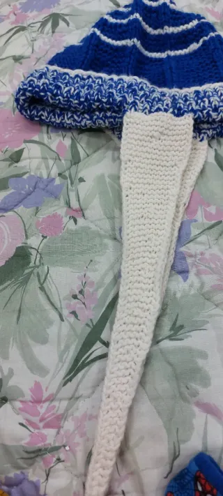 Cappello lana bimbo fatto a mano