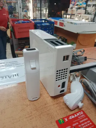 CONSOLA NINTENDO WII RVL-001 CON MANDO Y CABLES