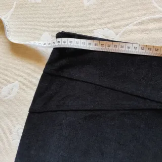 Falda negra con volantes