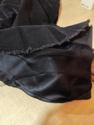 Falda negra con volantes