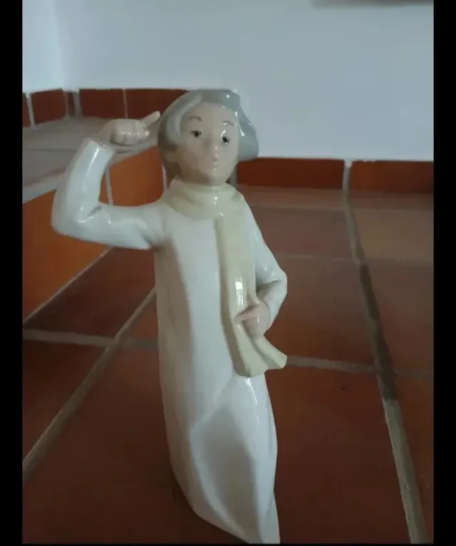 Figura Rex porcelana nueva