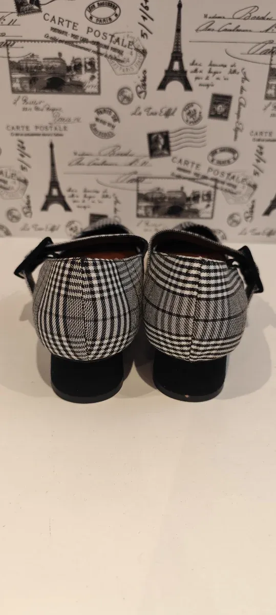 Sapatos de ponta com estampa xadrez