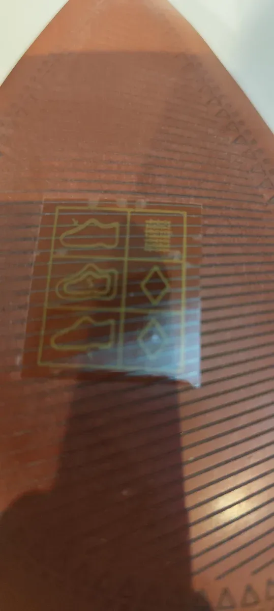 Sapatos de ponta com estampa xadrez