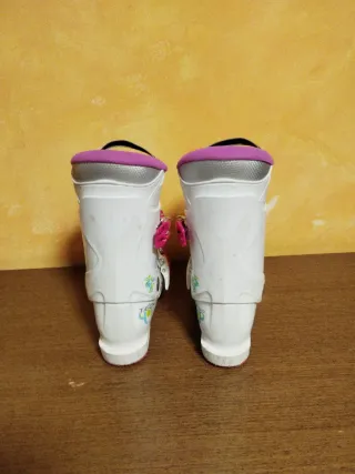 Botas de esquí infantiles blancas y rosas