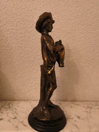 Figura decorativa niña con sombrero Caballo,pastor