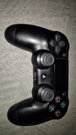 Consola PlayStation 4 Slim Negra
