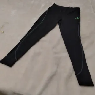 Conjunto camiseta y mallas hombre