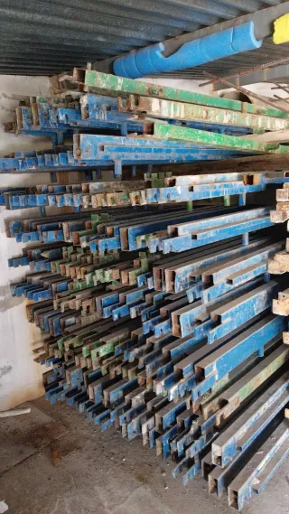 Sistema de encofrado metálico