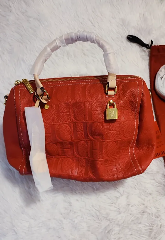 Bolso Rojo Nuevo con Etiquetas