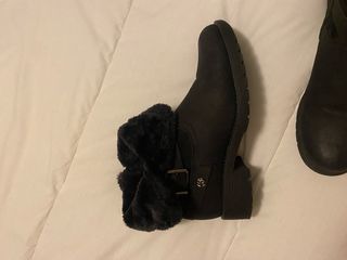 Botines negros calentitos con hebilla
