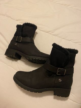 Botines negros calentitos con hebilla