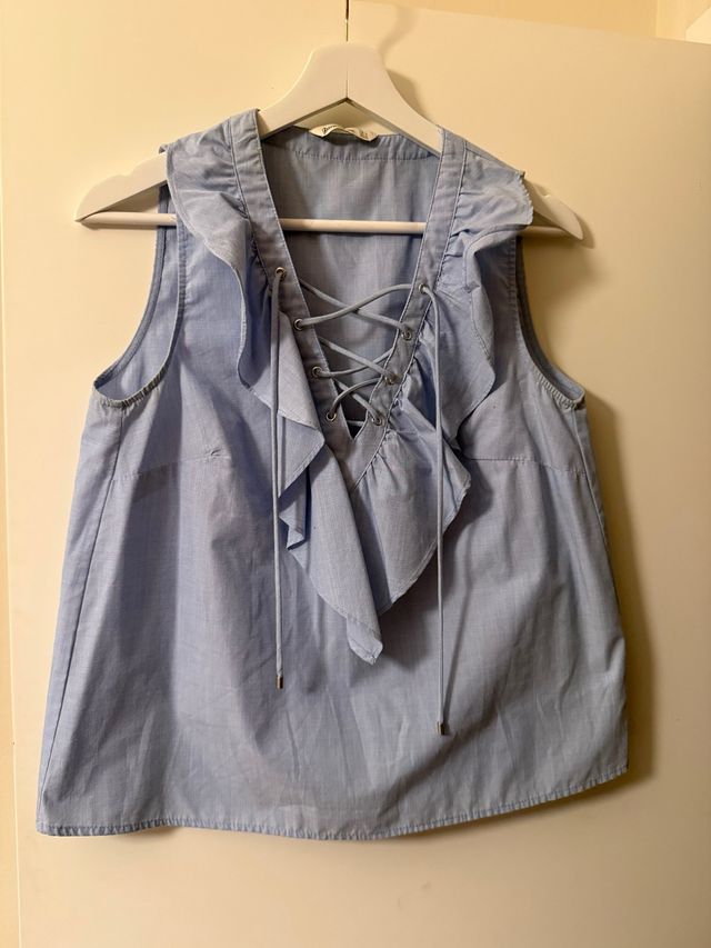 Blusa sin mangas con cordones