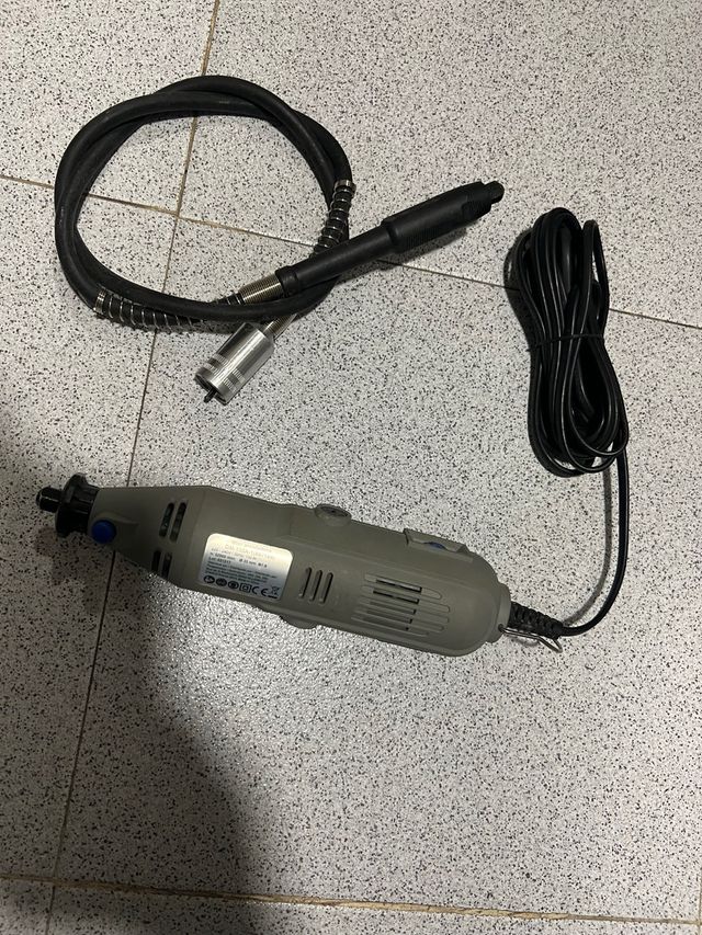 Mini amoladora con cable flexible