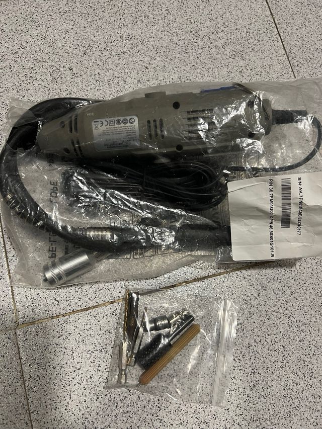 Mini amoladora con cable flexible