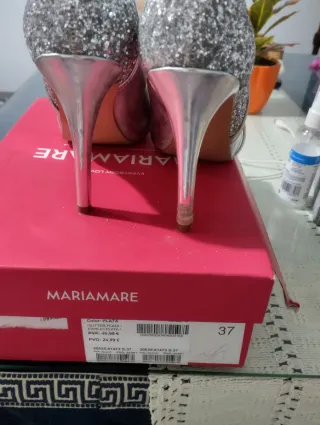 Zapatos de tacón plateados Mariamare talla 37