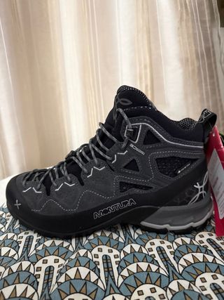 Bota Montura mujer Talla 37,5 a estrenar