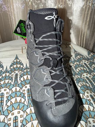 Bota Montura mujer Talla 37,5 a estrenar