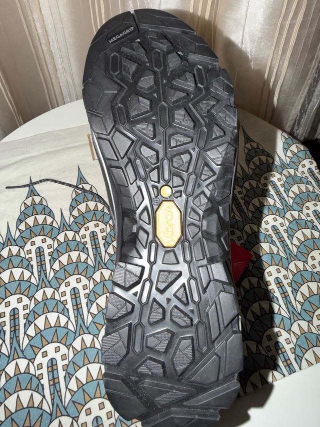 Bota Montura mujer Talla 37,5 a estrenar