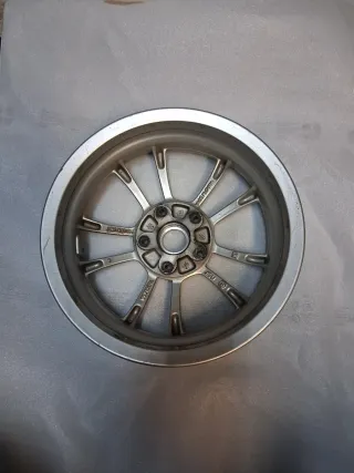 Llanta piaggio primavera