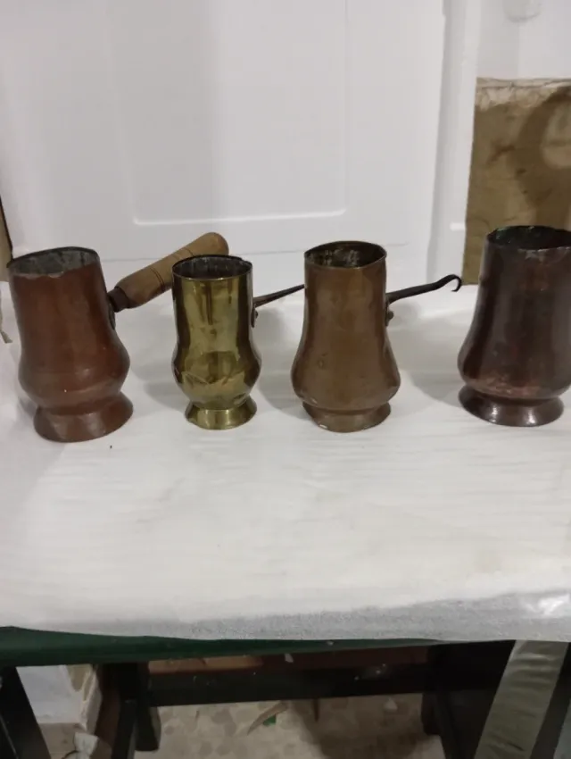 3 Chocolateras Cobre y 1 Latón