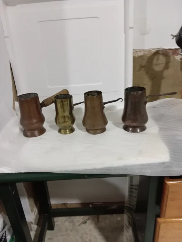 3 Chocolateras Cobre y 1 Latón