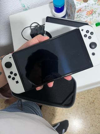 Nintendo Switch Grigio/Bianco + 4 Giochi