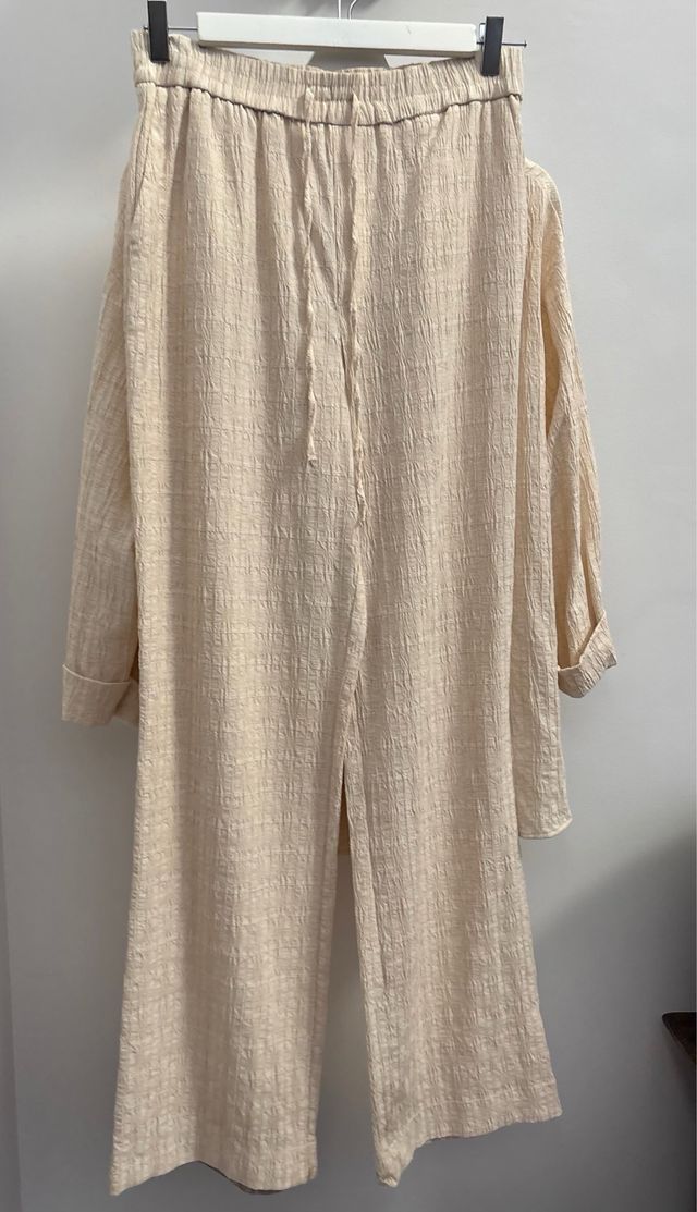 Traje pantalón Zara beige