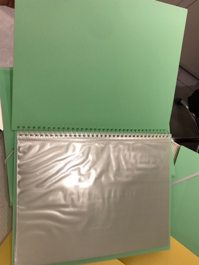 Carpetas de trabajo/estudio (varios colores)