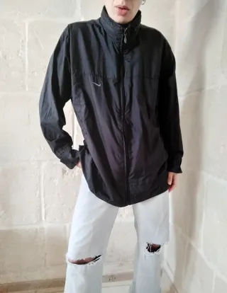 Giacca a vento Nike nera