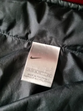 Giacca a vento Nike nera