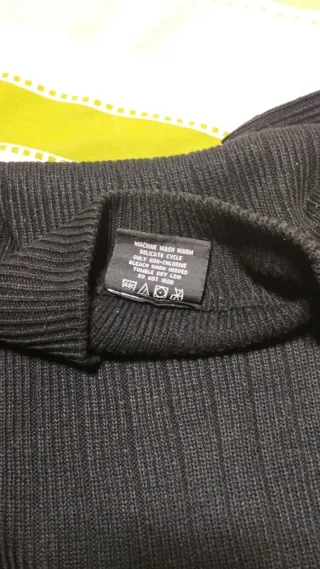 Jersey cuello alto negro