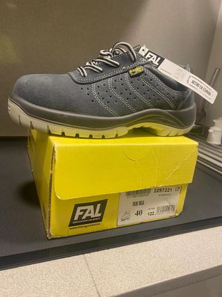 Zapato de seguridad FAL gris talla 40
