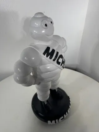 Omino Michelin Bibendum statuetta