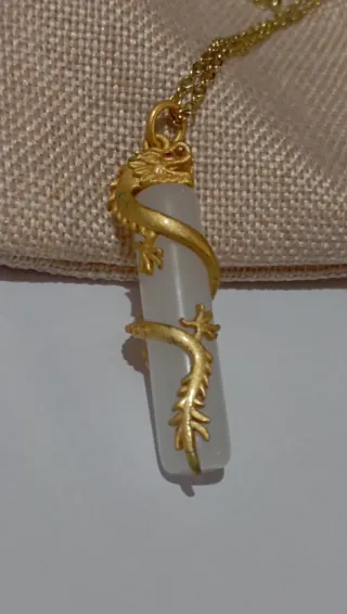 Collar Chapado Oro y Jade Blanco Dragón