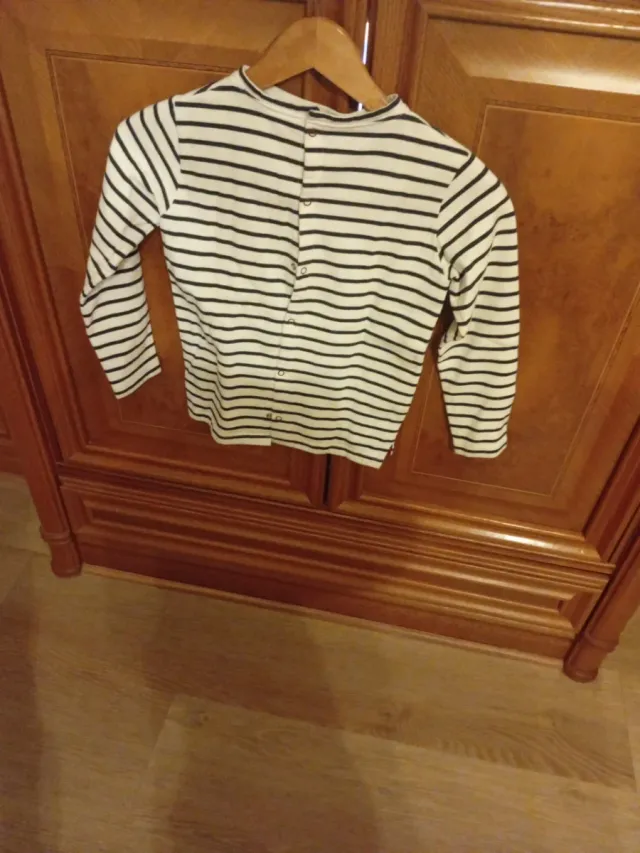 Jersey Gocco rayas con letra G. talla 7/8