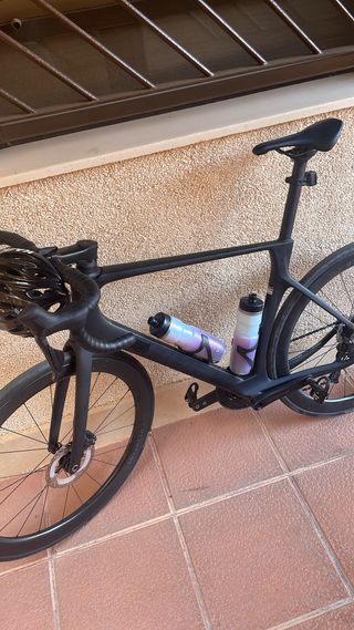 Bicicleta Cube Agree C62 Pro 2025