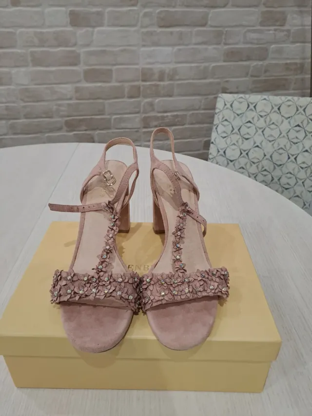 Sandalias rosas para eventos