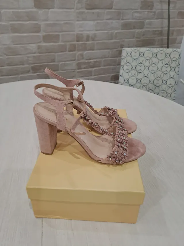 Sandalias rosas para eventos