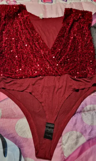 Body donna elegante con paillettes