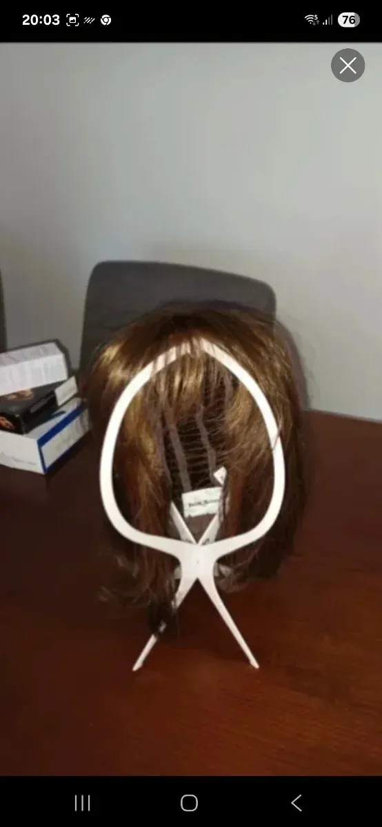 Peluca señora castaña.