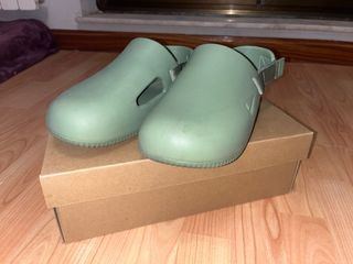 Zuecos Nike Calm Mule Talla 44