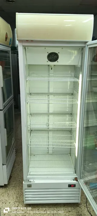 Nevera Vertical Comercial puerta de cristal
