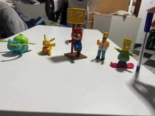 Figuras de colección variadas